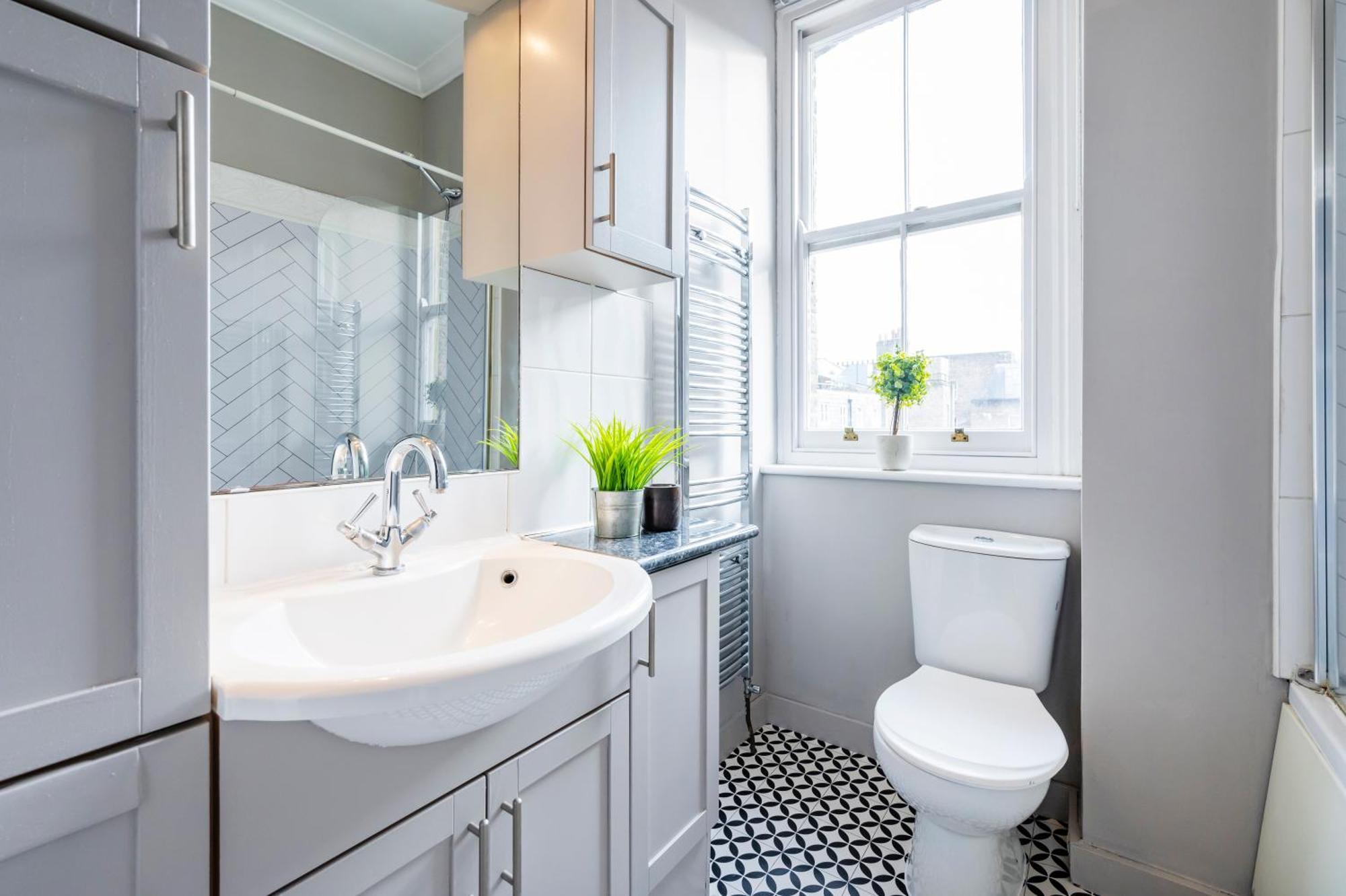 Large 1 Bedroom In Center Of London 3 Экстерьер фото