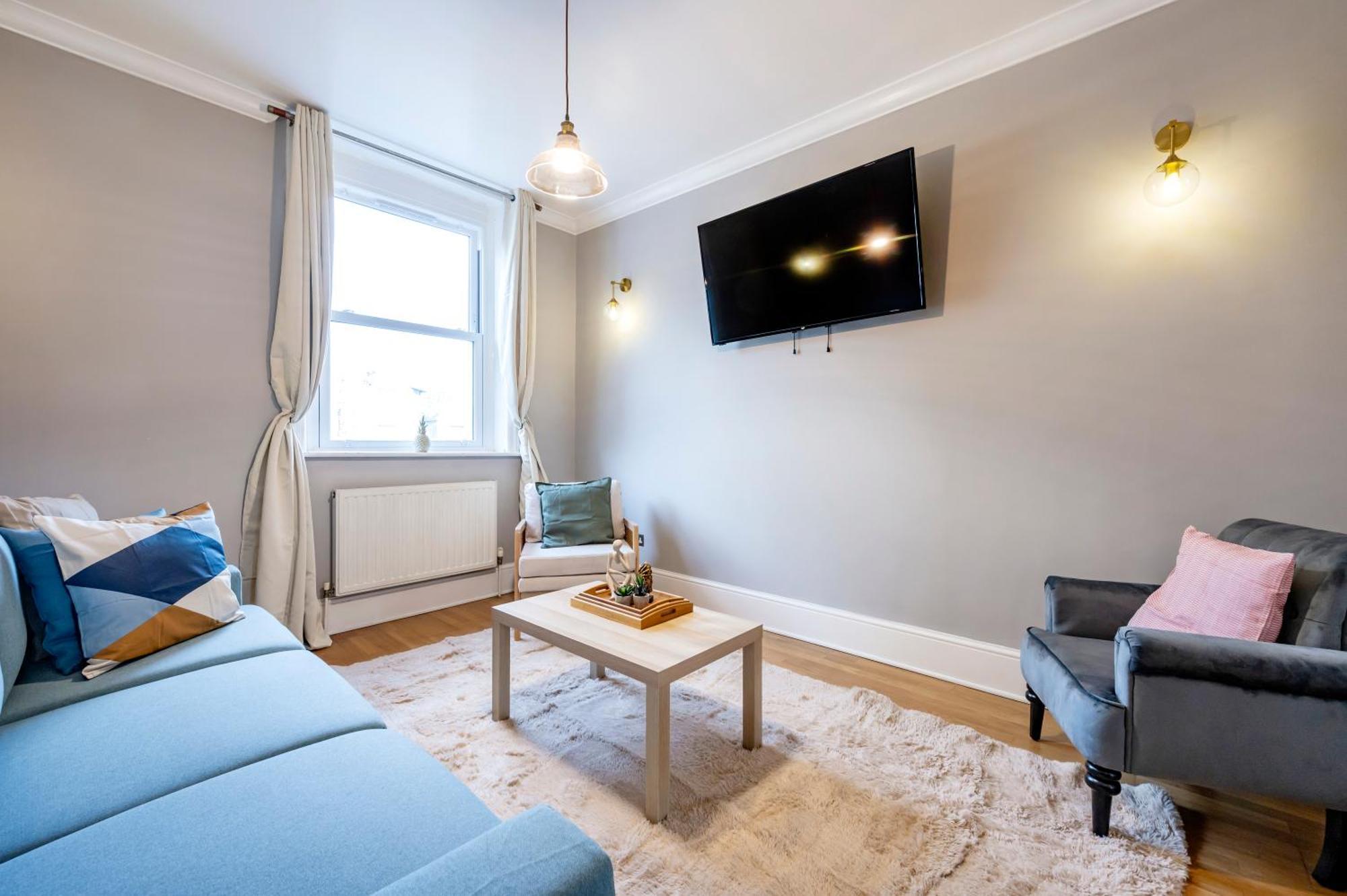Large 1 Bedroom In Center Of London 3 Экстерьер фото