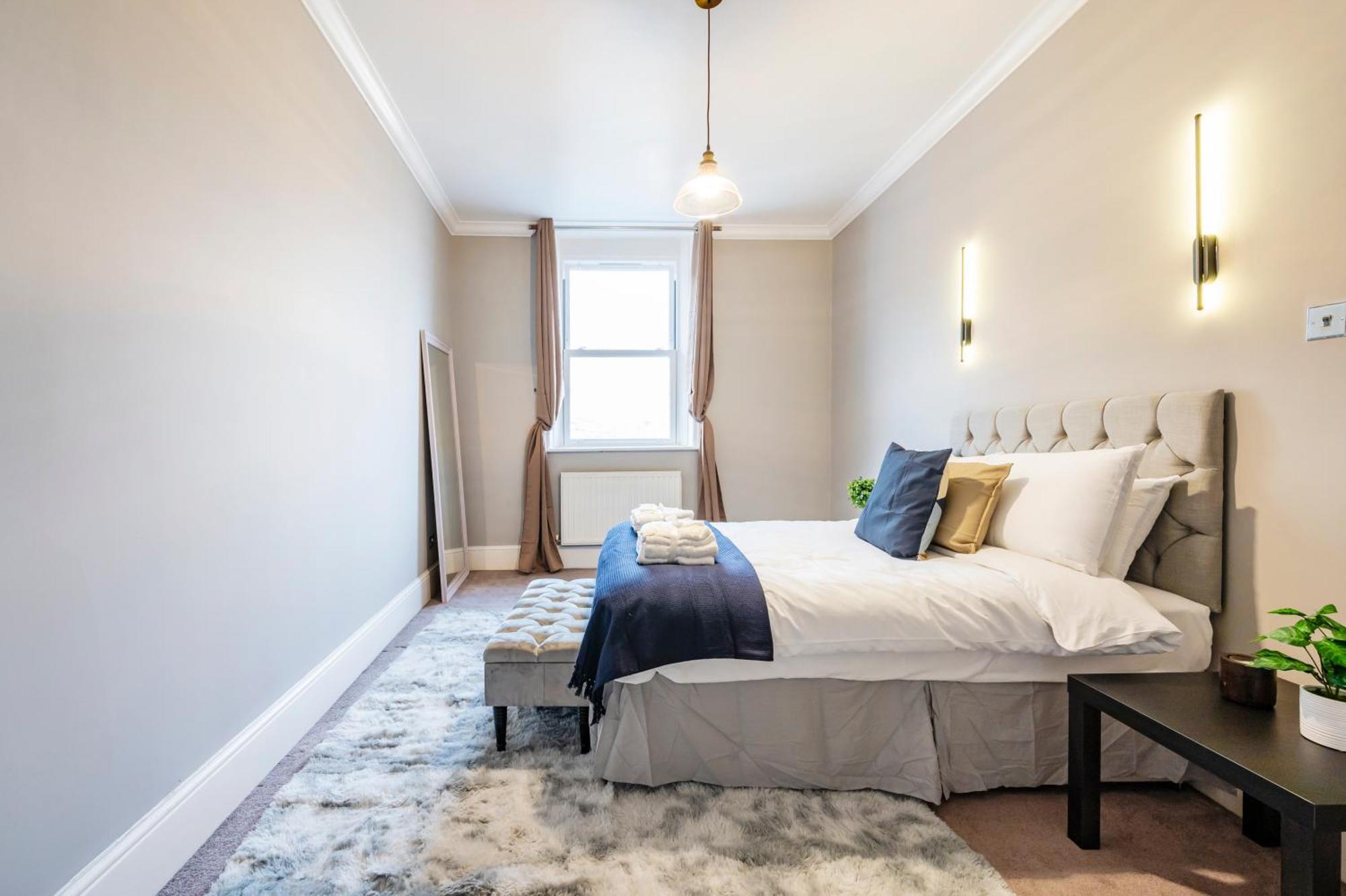 Large 1 Bedroom In Center Of London 3 Экстерьер фото