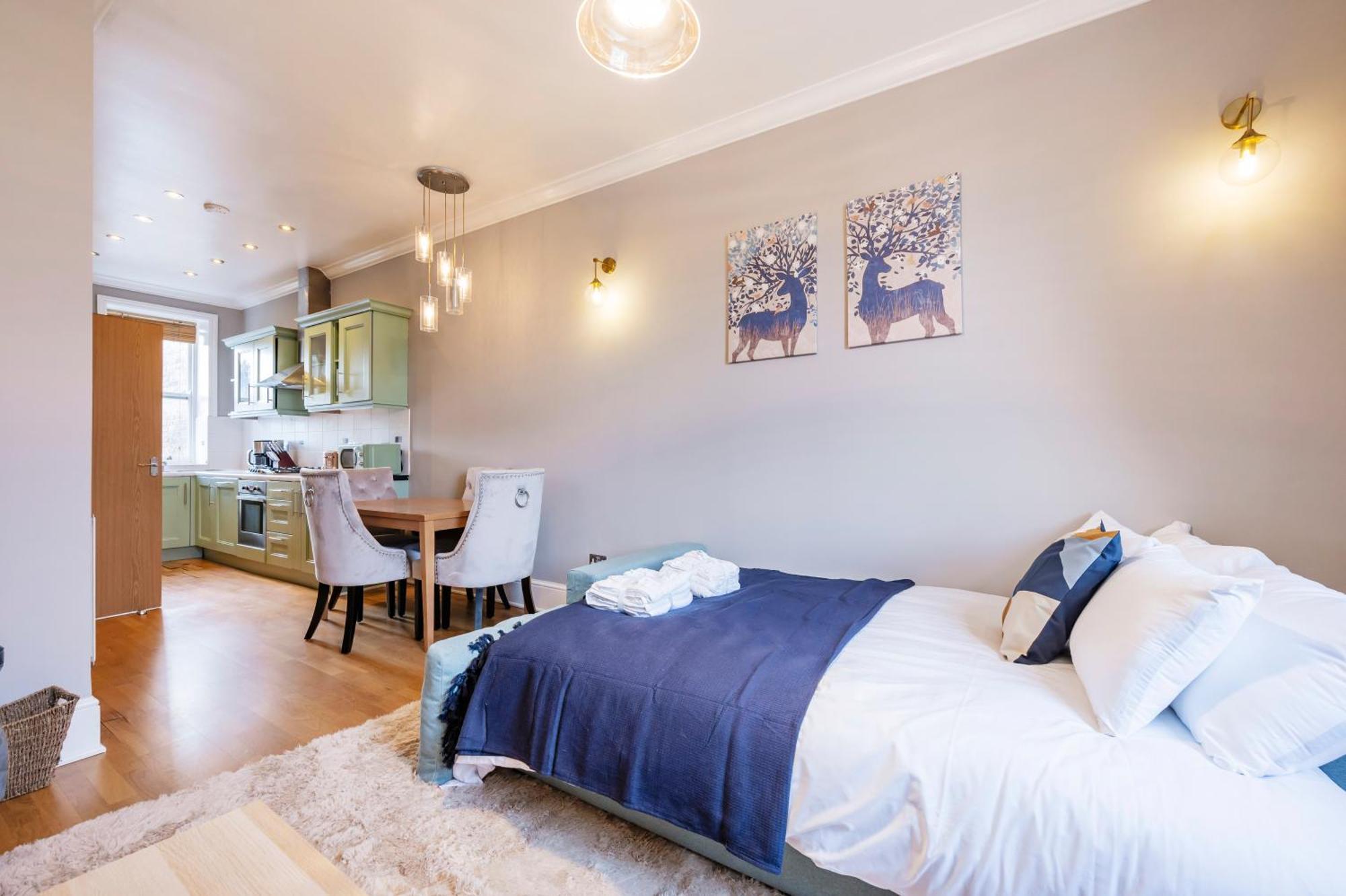 Large 1 Bedroom In Center Of London 3 Экстерьер фото